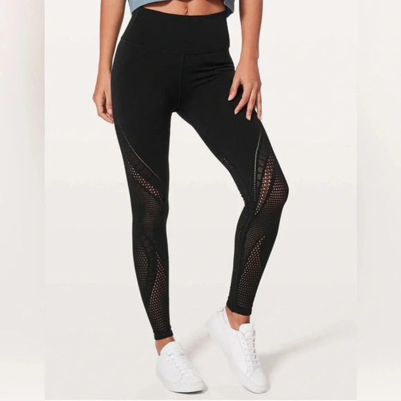 Lululemon Reveal Tight Interconnect *25.5" - Picture 1 of 6